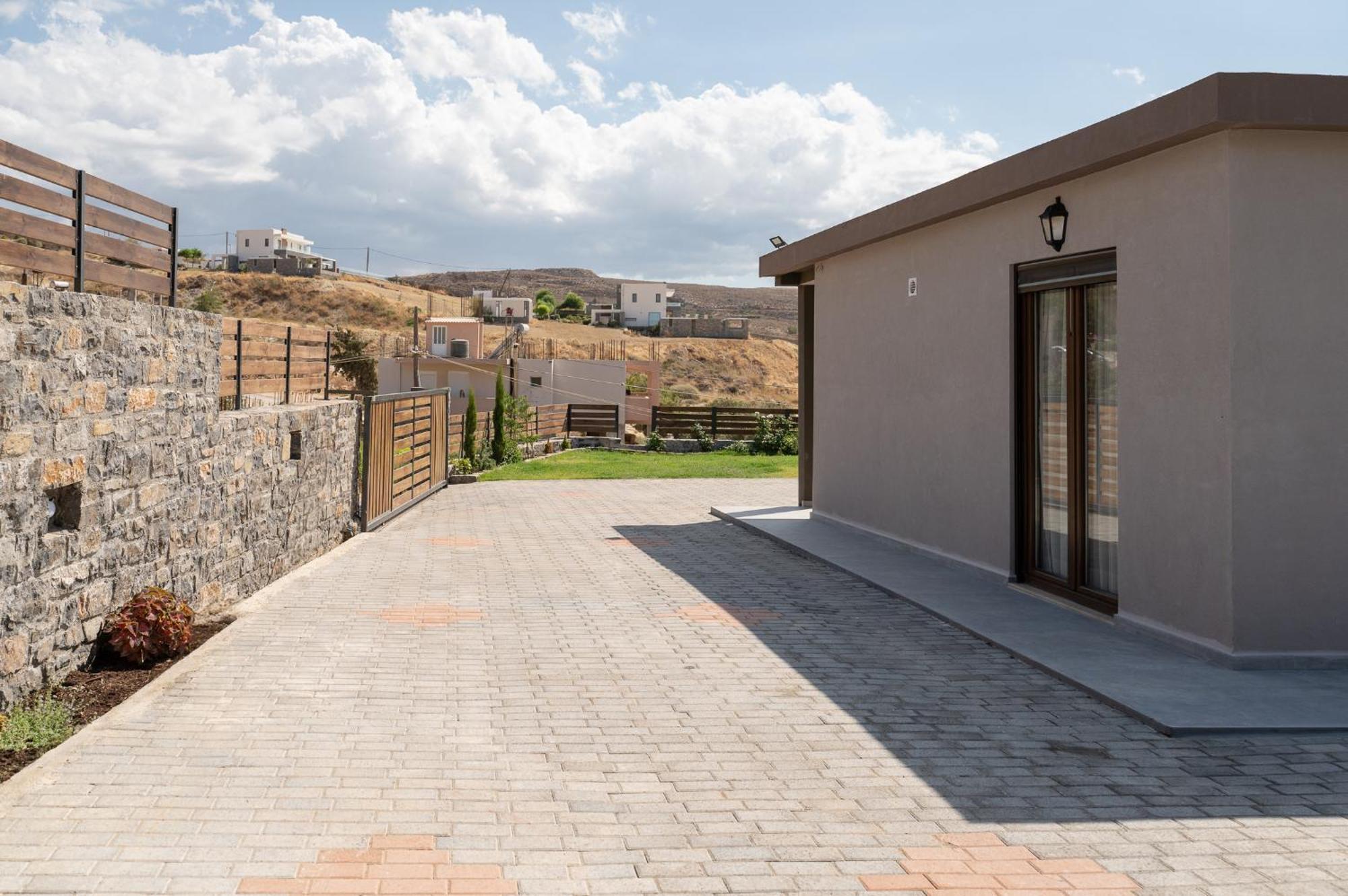 Majestic Manor With Outdoor Jacuzzi By 8Essentially Karteros Eksteriør bilde